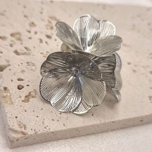 New ZARA cascading flowers silver ring